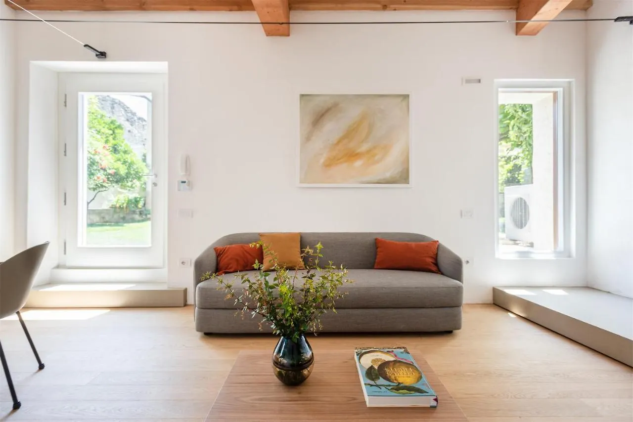 Maison Du Lac Limone sul Garda Apartment