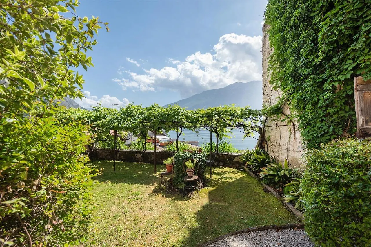 Apartment Maison Du Lac Limone sul Garda