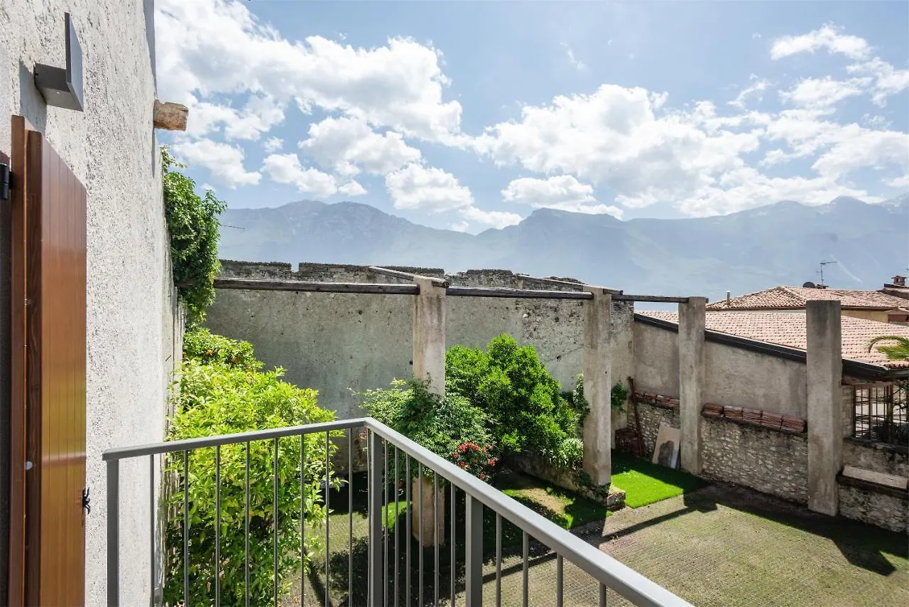 Maison Du Lac Limone sul Garda Apartment